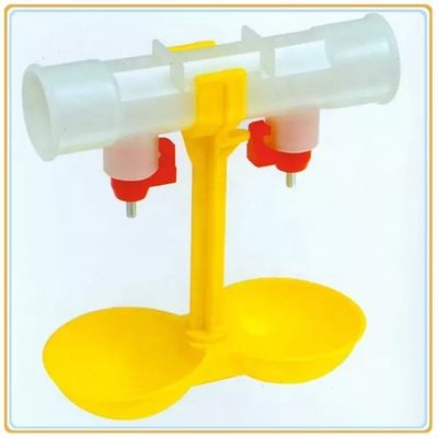 Alimentador y bebedero de plástico PP para pollos de engorde 80-100ml Rendimiento de agua