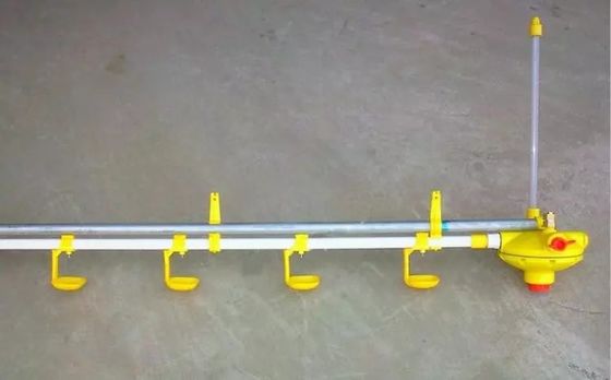 Prácticos bebederos de tetina duraderos para la planta de fabricación de pollos de engorde