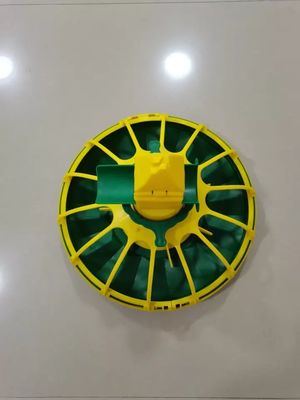 Alimentador de aves de corral de plástico PP y larga vida útil de bebedero